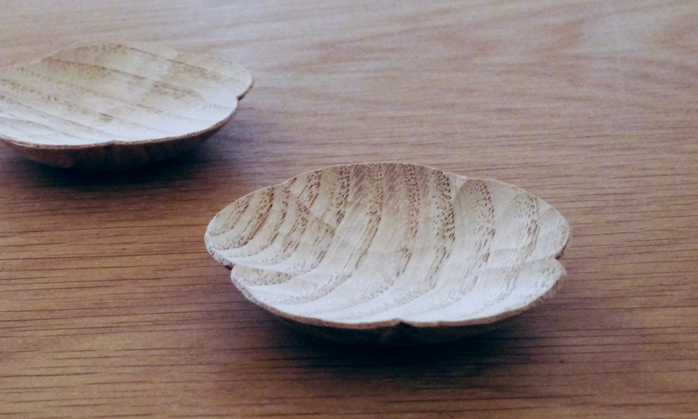 Japan_Design_Motifs_Nalata_Nalata_Takashi_Tomii_Plum_Dish