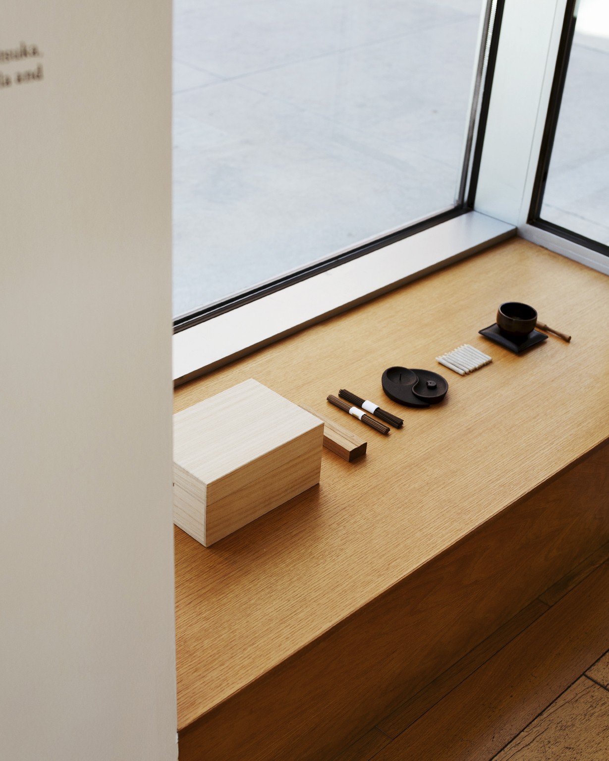 Nezen Box Set laid out in a line by Iwata